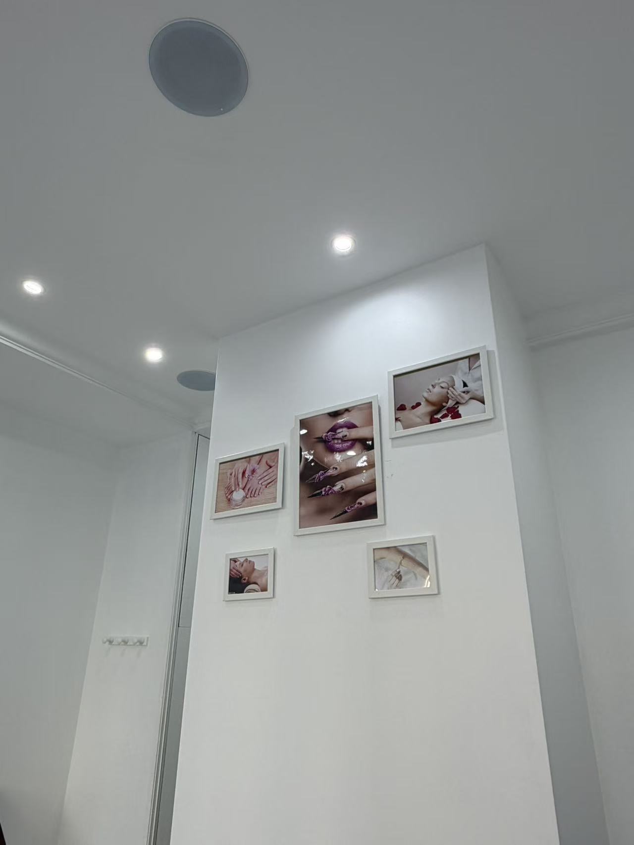 Int&eacute;rieur du salon Lucky Beaut&eacute;